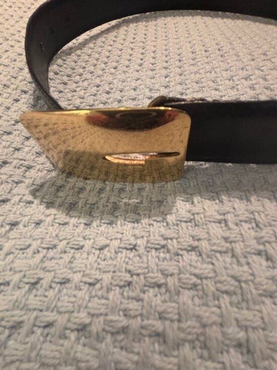 Black Gucci Belt - Picture 2 of 6